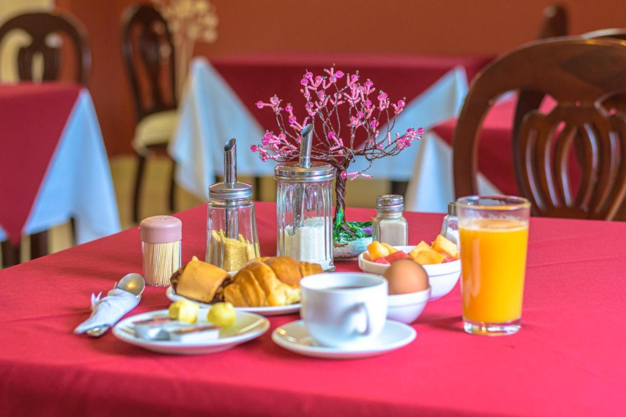 Hotel Cumbayá Sanvy Quito Kültér fotó
